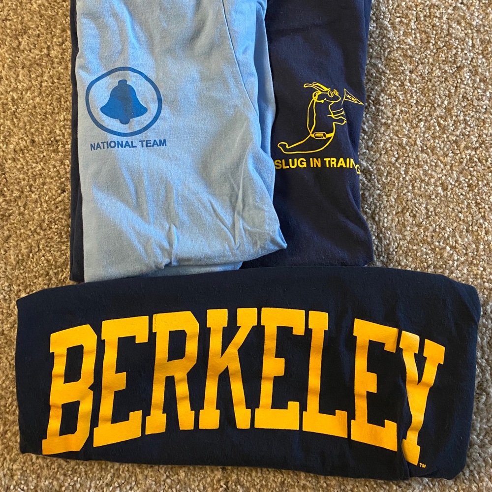 3 graphic t-shirts